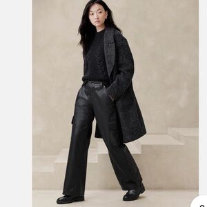 NWT Banana Republic Black Vegan Leather Cargo Pants-Sz 4